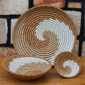Large swirl-pattern basket