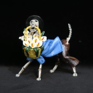 Calavera Flower dog - retablo figure