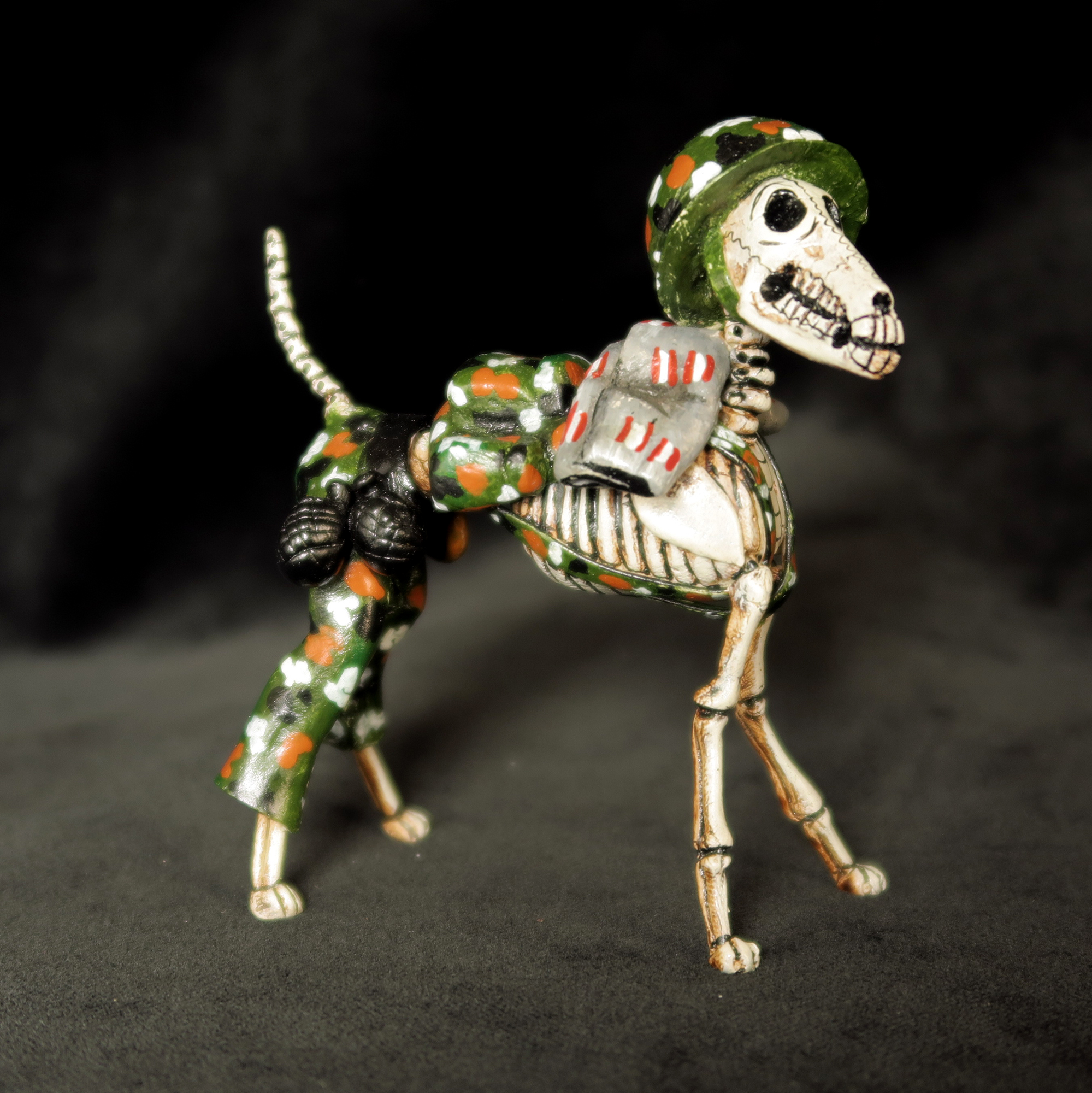 Calavera Commando Dog - Retablo Figure