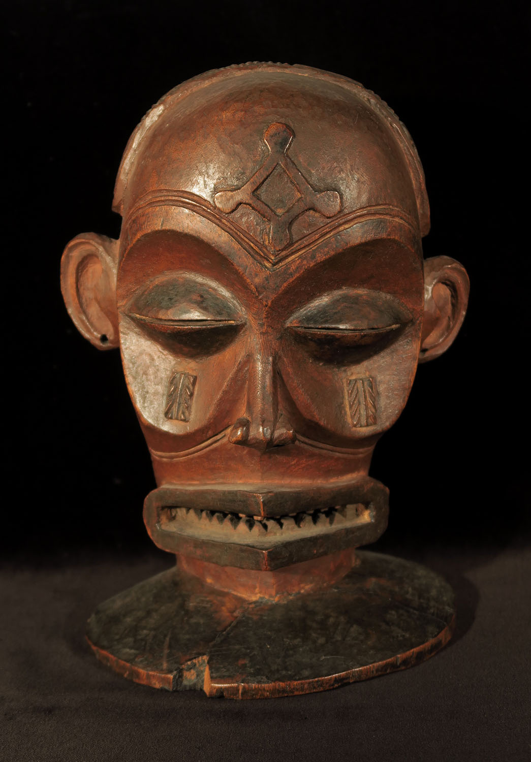Chokwe Chihongo Mask