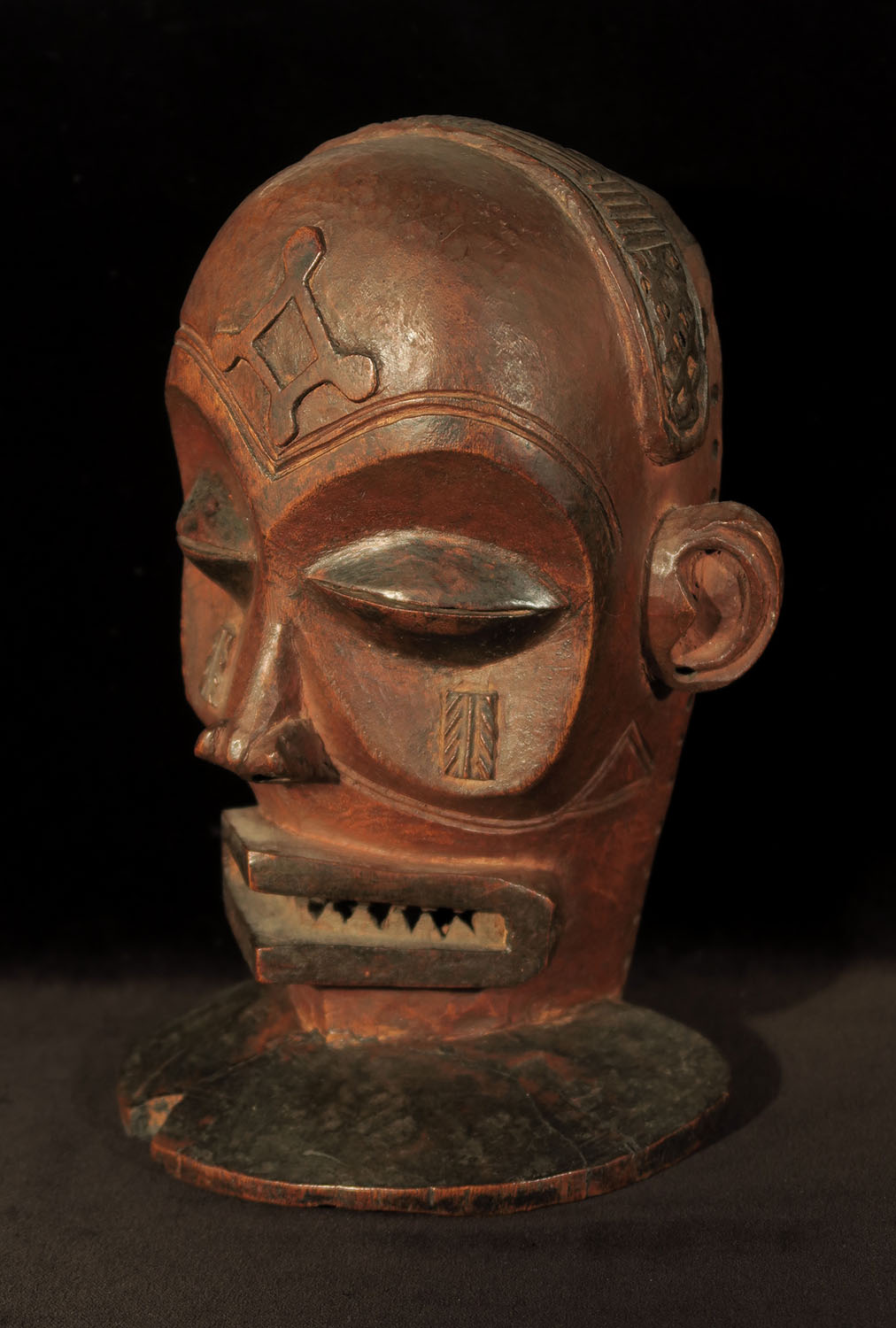 Chokwe Chihongo Mask