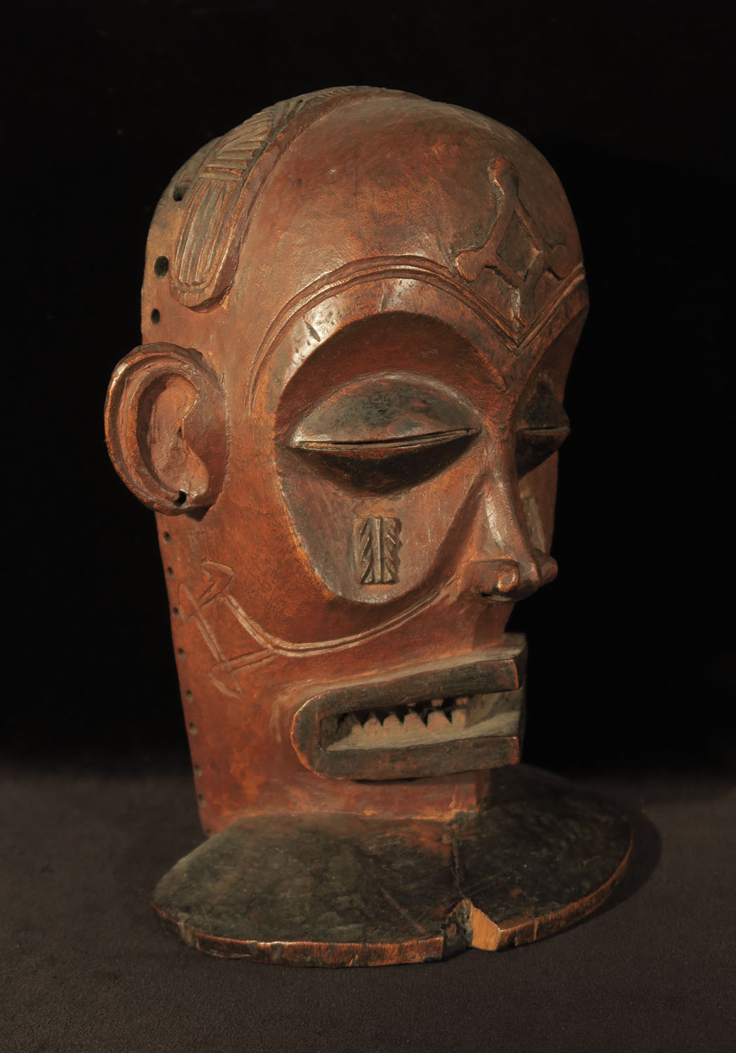 Chokwe Chihongo Mask