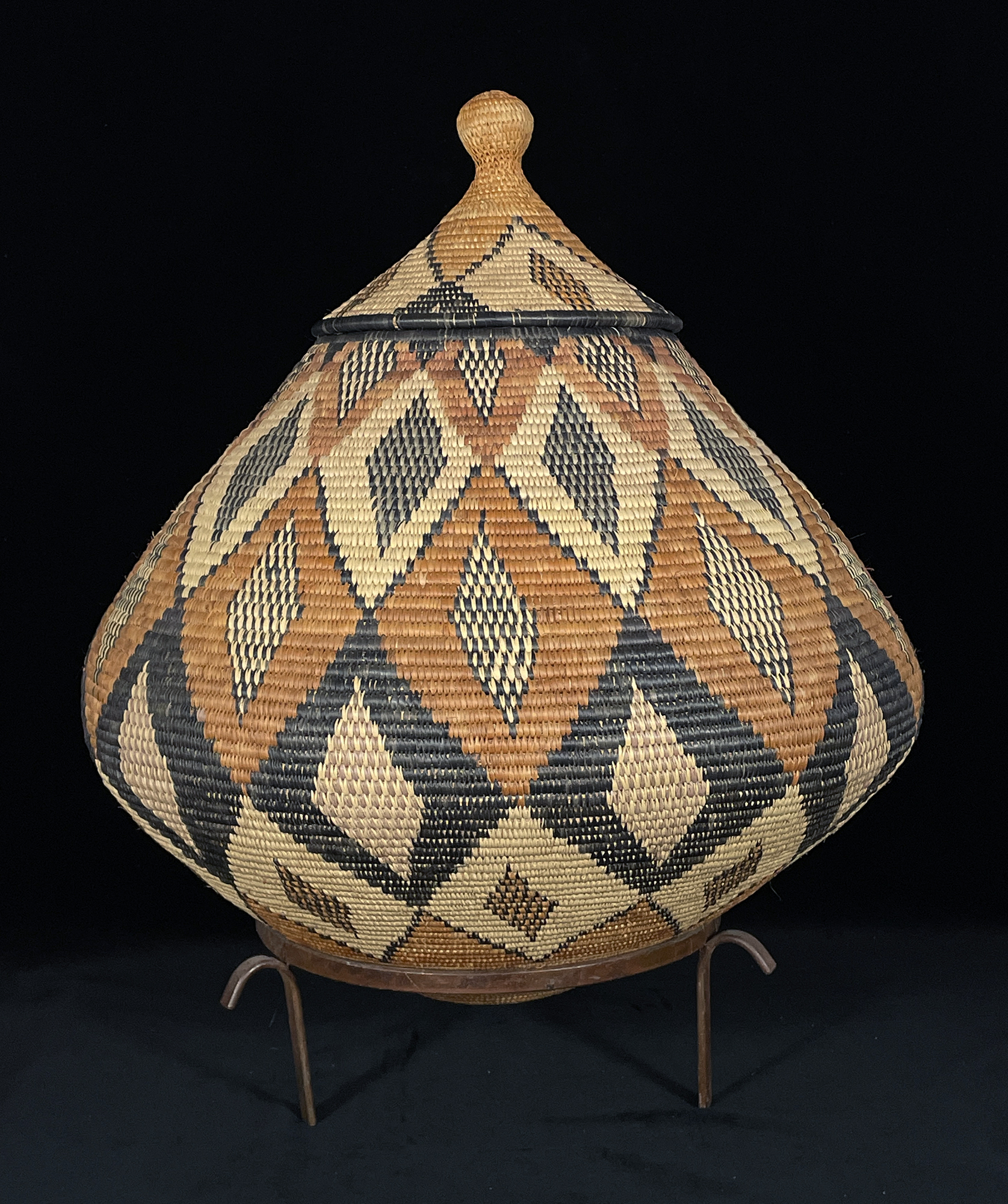 Zulu Ukhamba basket
